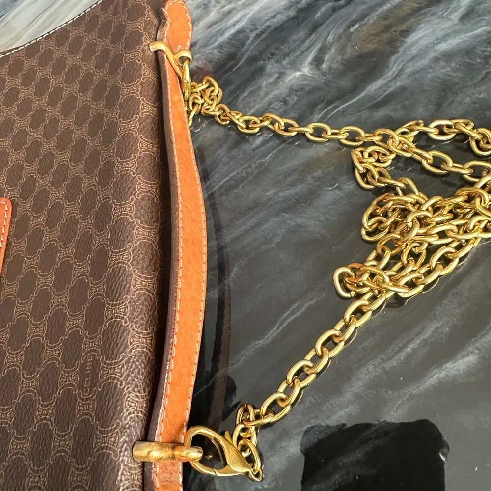 CELINE vintage shoulder bag. - Picture 9 of 9